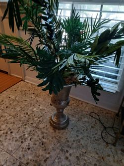 Hammered Metal Silver Urn Vase