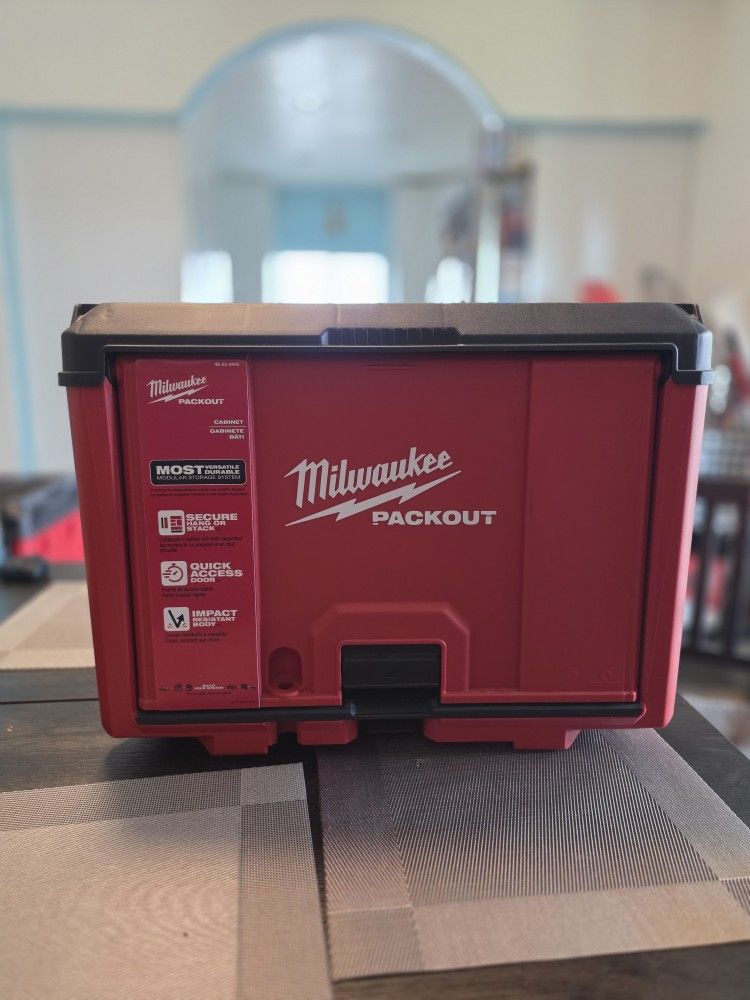 Milwaukee PACKOUT Durable Cabinet Storage System 48-22-8445