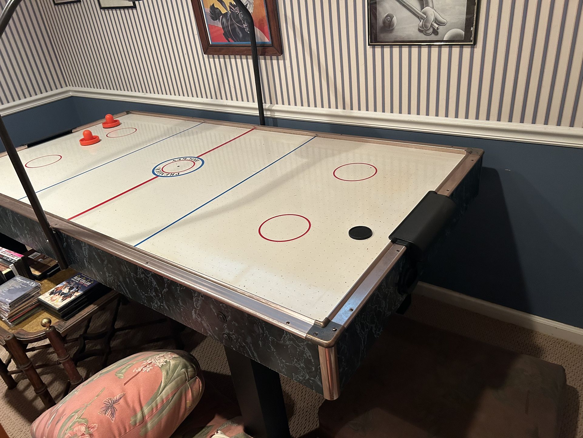 Air Hockey Table