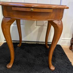 Pecan Wood Side Table (Very Good Condition)