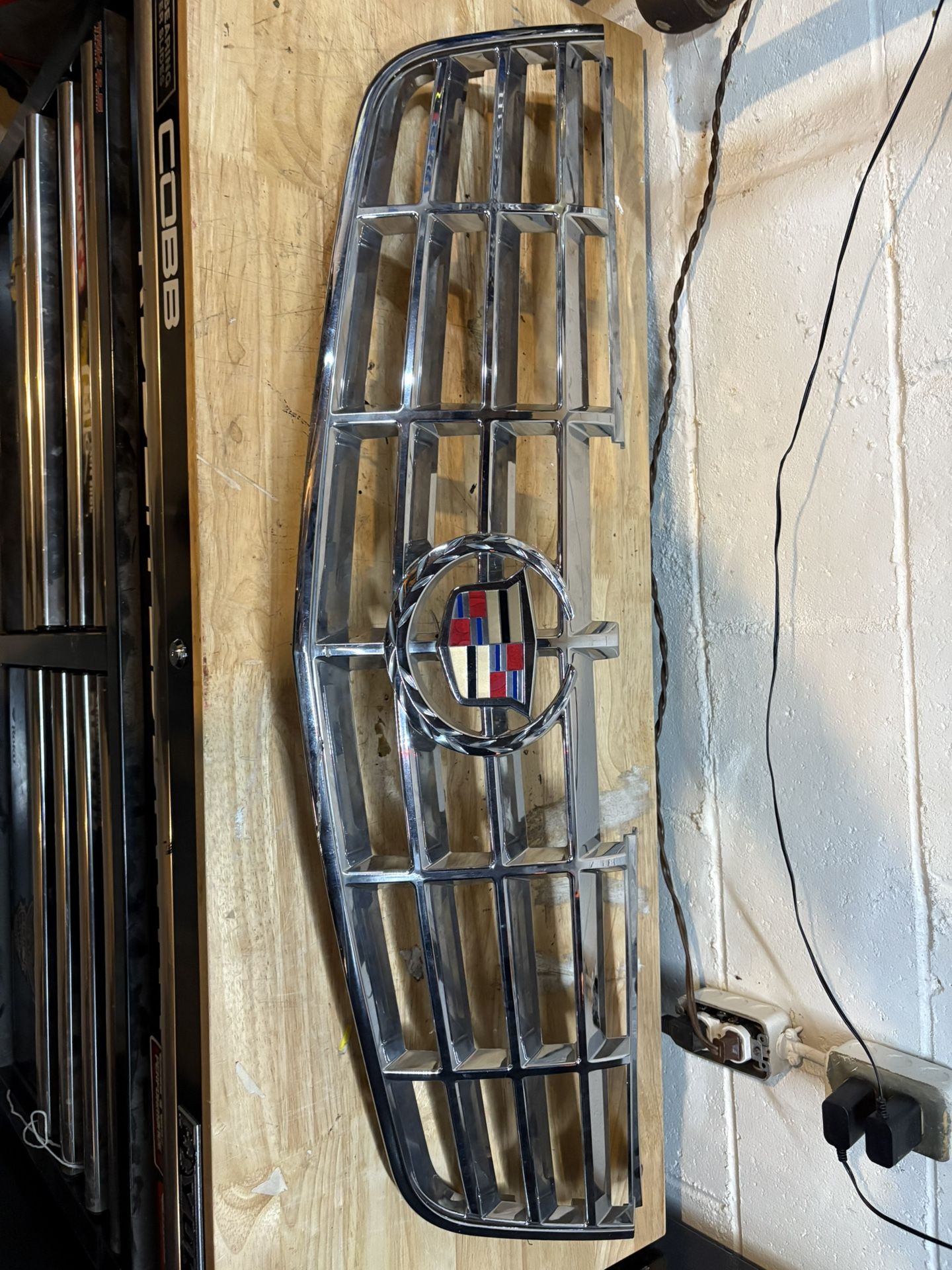 07-11 Cadillac Dts Grille
