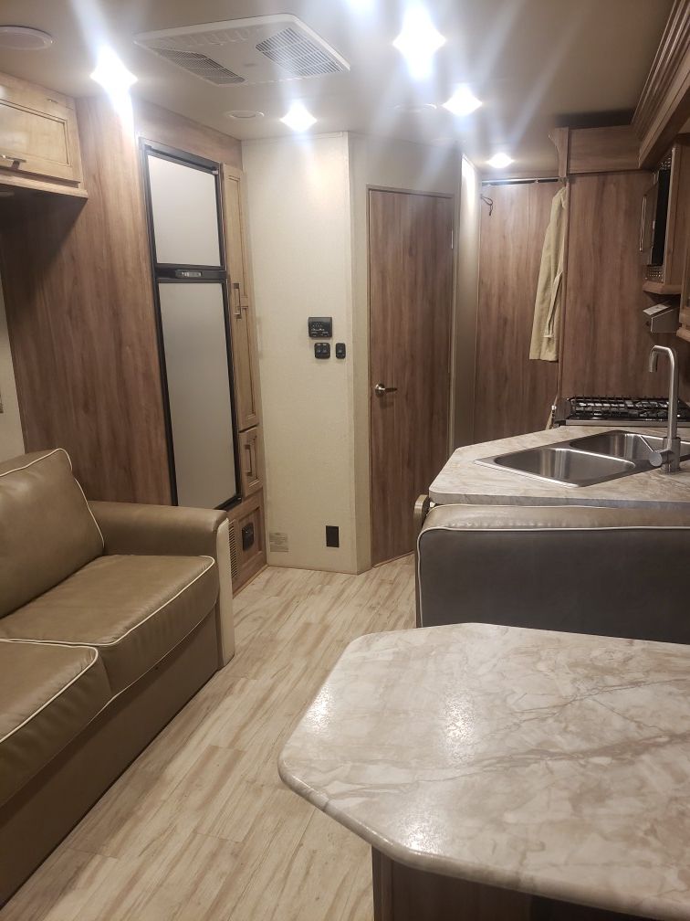 Odyssey Entegra Motorhome RV 2019 31F Model