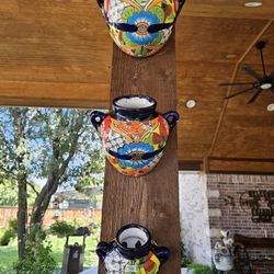 Talavera Blue Rim Wall Decoration Leaning Clay Pots Set. Planters,Plants, Pottery. $85 cada set de 3