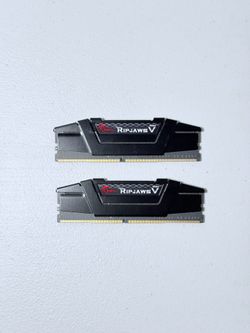 G.SKILL Ripjaws V Series 32GB (2x16GB) DDR4 3200MHz RAM