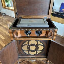 Antique Radio Stereo 
