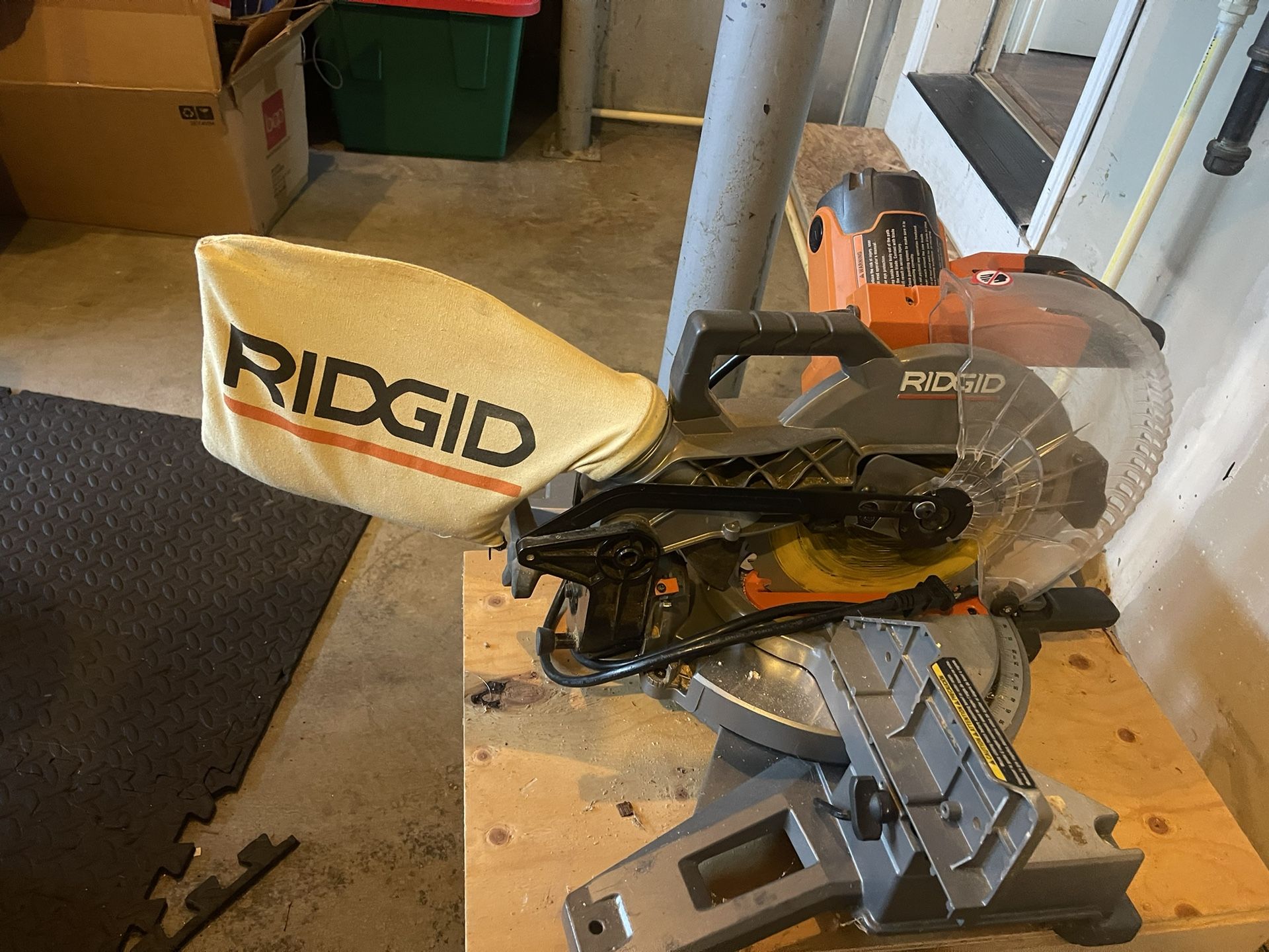 RIDGID R4113 RIDGID 15 Amp 10 in. Dual Miter Saw