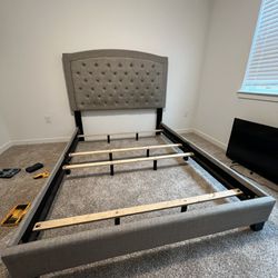 Tufted Queen Head Board And Bed Frame