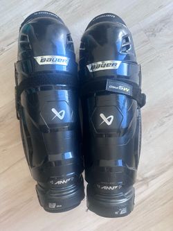 Bauer M5 Pro shin pads (M)