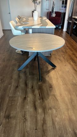 Dining room table round