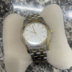 Gucci Women's  G-Timeless Two-Tone Stainless Steel Watch With Box No Scratch 