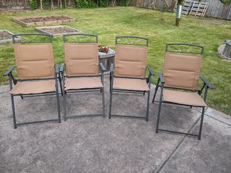 Folding lawn chairs