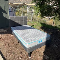 Twin Sized Bed With Mattress