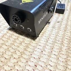 LED Portable Fog Machine with RGB lighting and 3 liters of Fog Fluid by Mosfiata