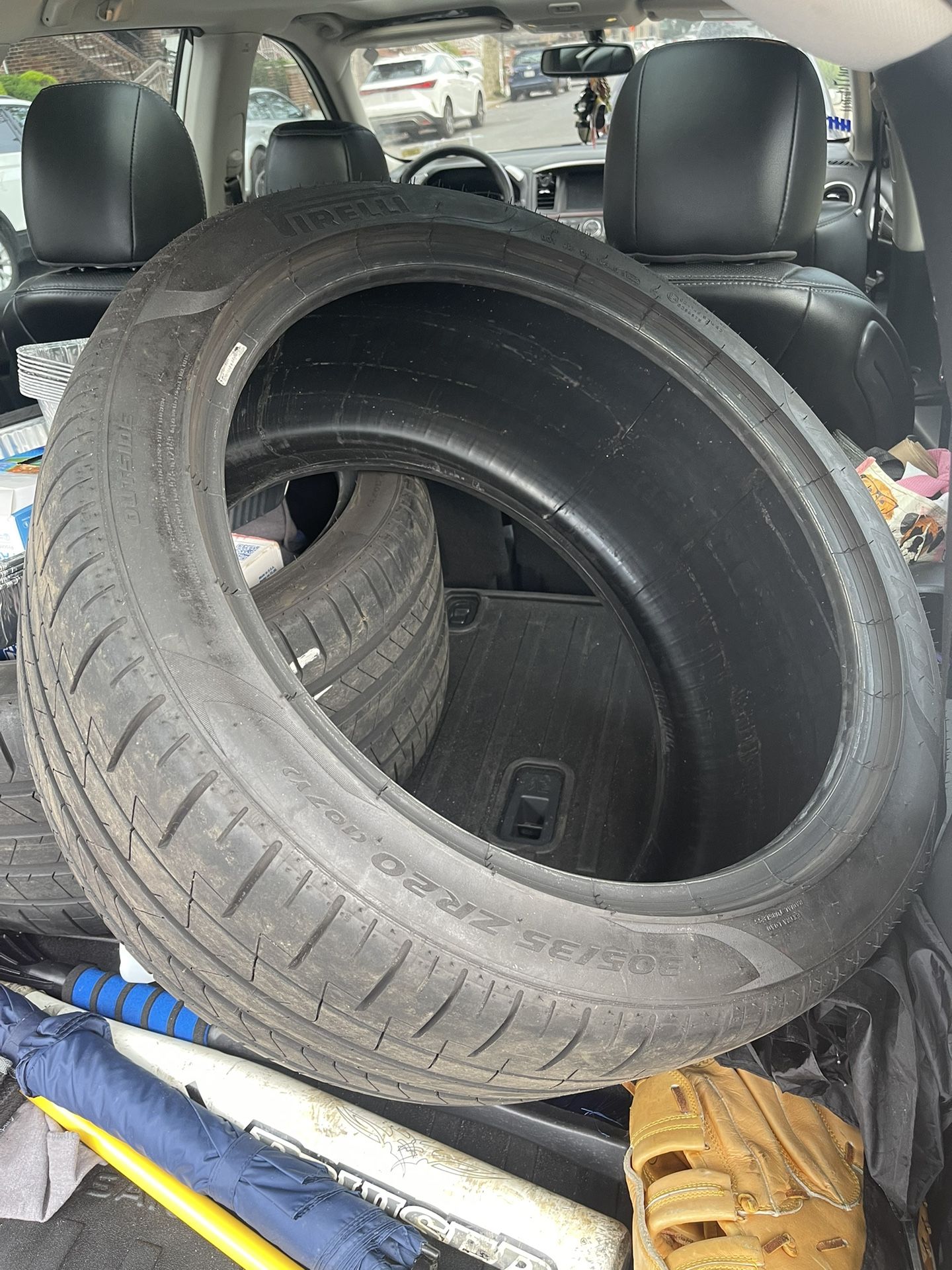 Pirelli P Zero 305/35/20 New