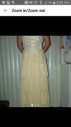 NWOT gorgeous light yellow strapless formal dress