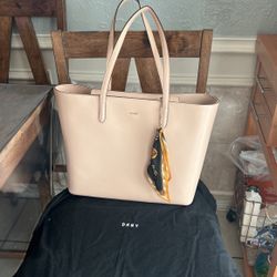 Dkny Tote