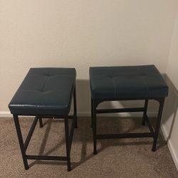 2 Comfortable Stools/Seats