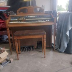 Hammond Organ