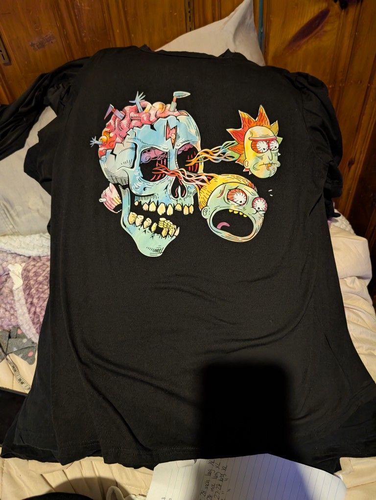 XL Skull With Rick And Morty Eyeballs T-shirt