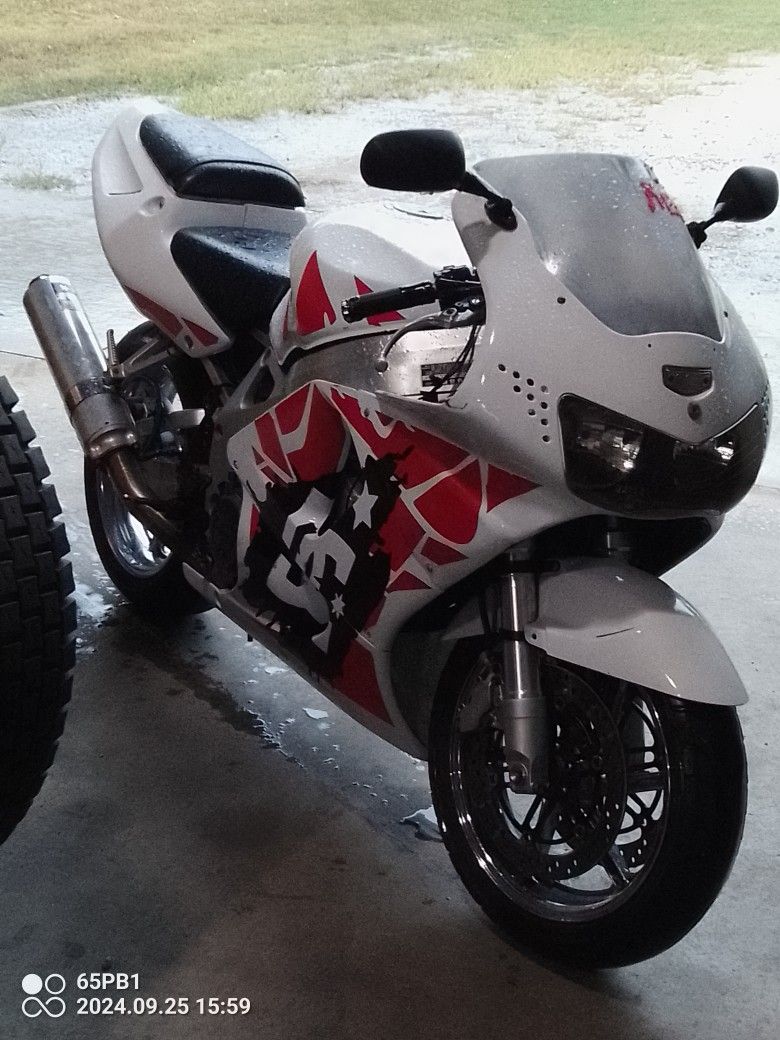 99 Honda Cbr 900rr
