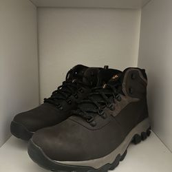 Men’s Hiking Boots *BRAND NEW*