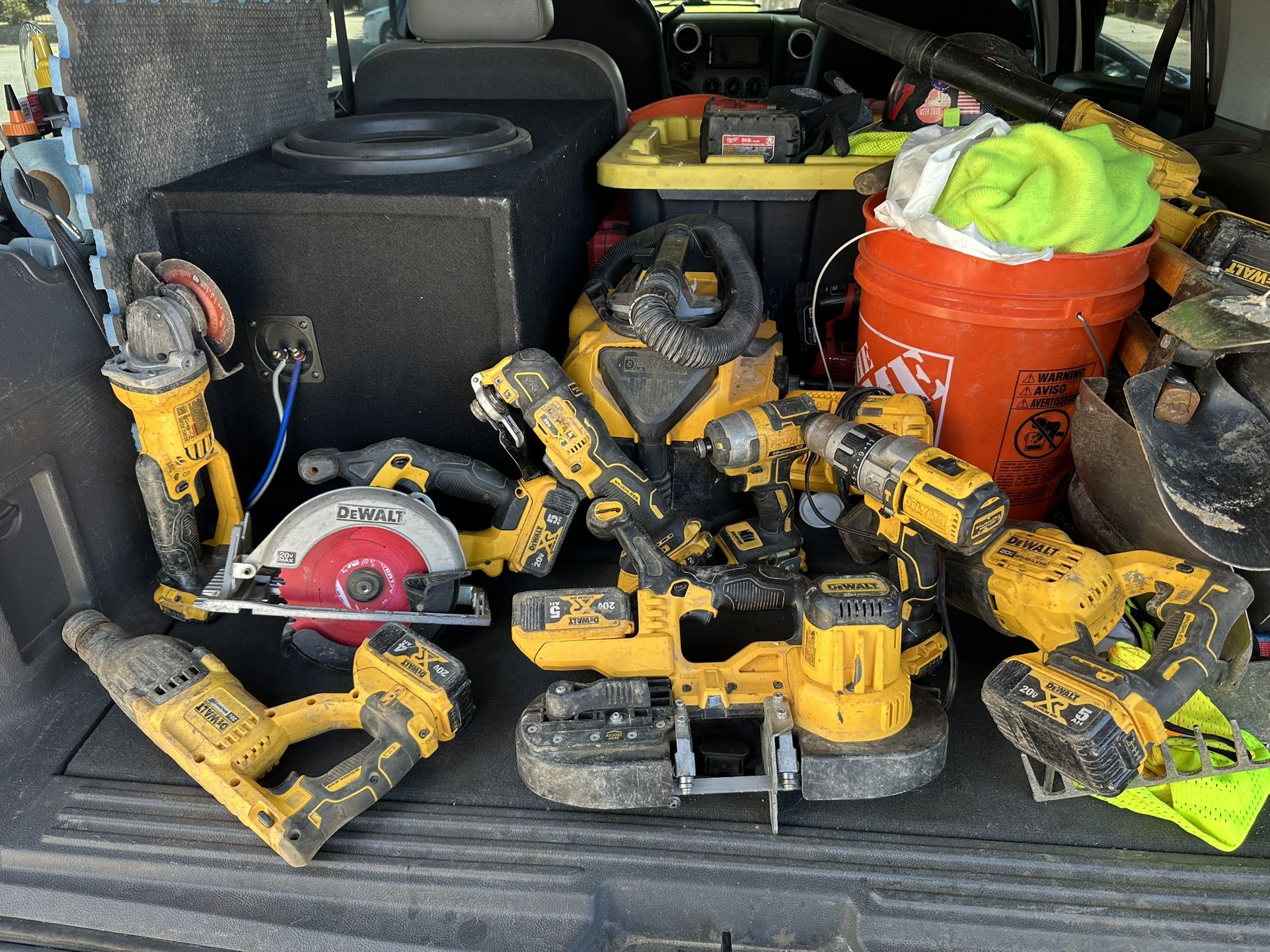 Dewalt Tool Set Plus Vacuum And Bandsaw