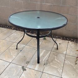 Round Table