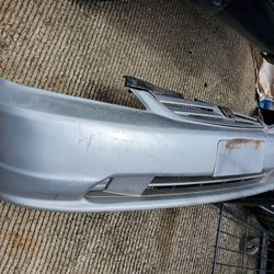 Front bumper off a 2001 Honda Civic 
