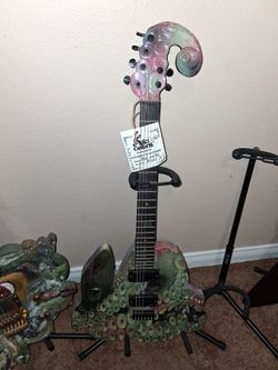 Octopus guitar