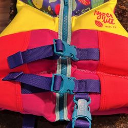 Little Girl Hyper Lite Life jacket And Water Wings