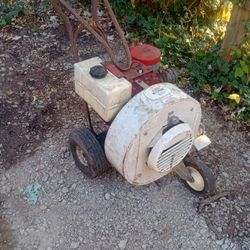 8 HP Gas Leaf Blower Works Great 