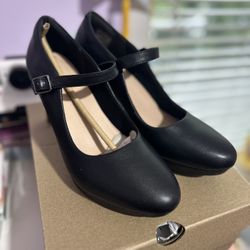Clarks' black leather, ambyr shine heels