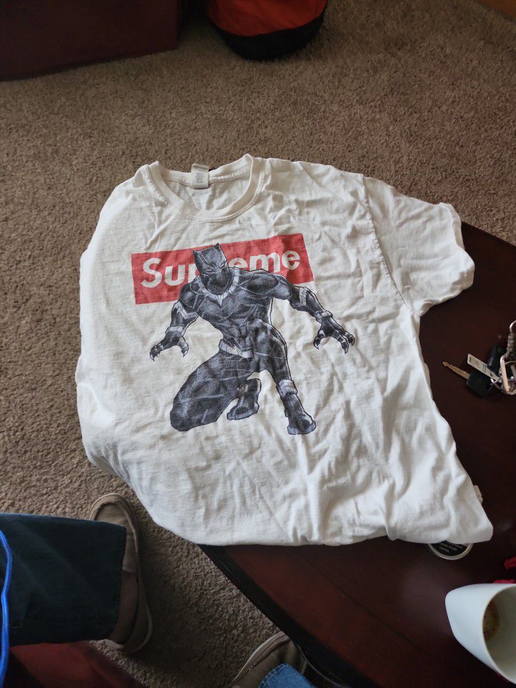 XL Black Panther Supreme T-shirt .... Great Condition