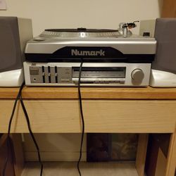 Numark TTUSB Turntable With Stereo Receiver And Speakers