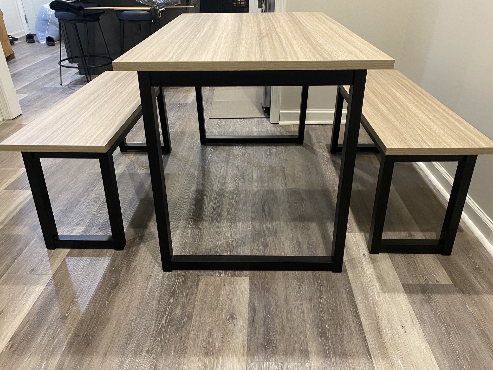 Kitchen Table/Bench Set