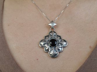  Sterling Silver Fleur De Lis Crest Pendant