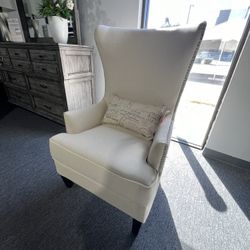 Accent Chair 