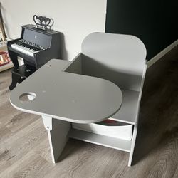 FREE - Kids Chair/Desk