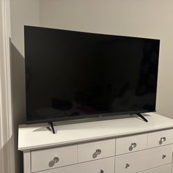 Hisense Roku 58inch 