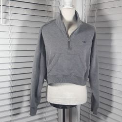 gray Hollister quarter-zip crop sweatshirt