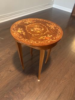 Reuge Italian Inlaid Music Table