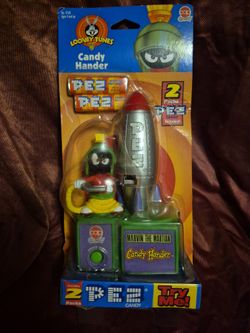 Marvin the martian pez dispenser