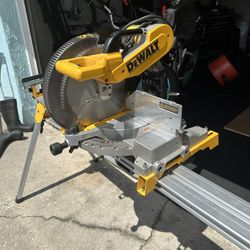 Dewalt 12” Miter Saw With Stand