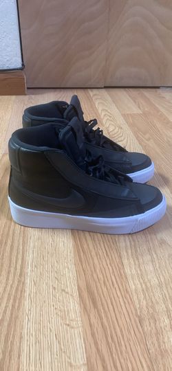 Nike Blazer Mid Victory in the "Black Off Noir" colorway (Style Code: DR2948-001).
