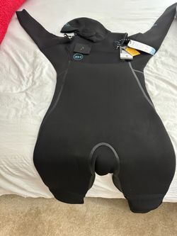 Wetsuit for men (large) new with tags