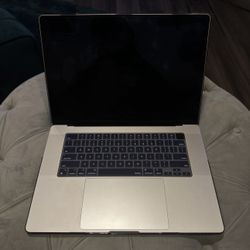 16" MacBook Pro M1 pro 2021 (16 GB Ram, 1TB SSD)