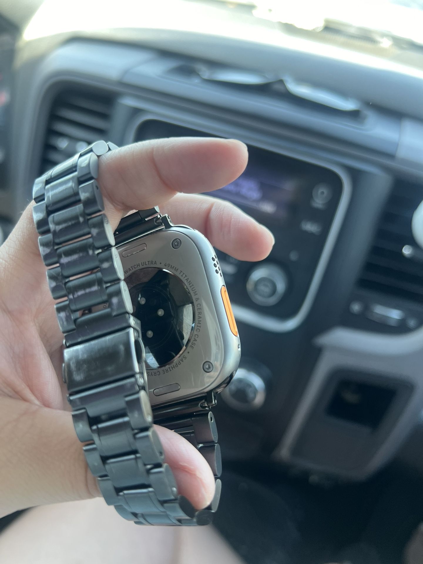 Apple Watch Ultra titanium