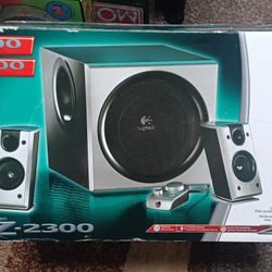 Logitech Z-2300 Sub Woofer & Speaker &  With Corded Remote