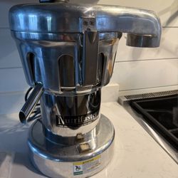 Nutrifaster Commercial Juicer