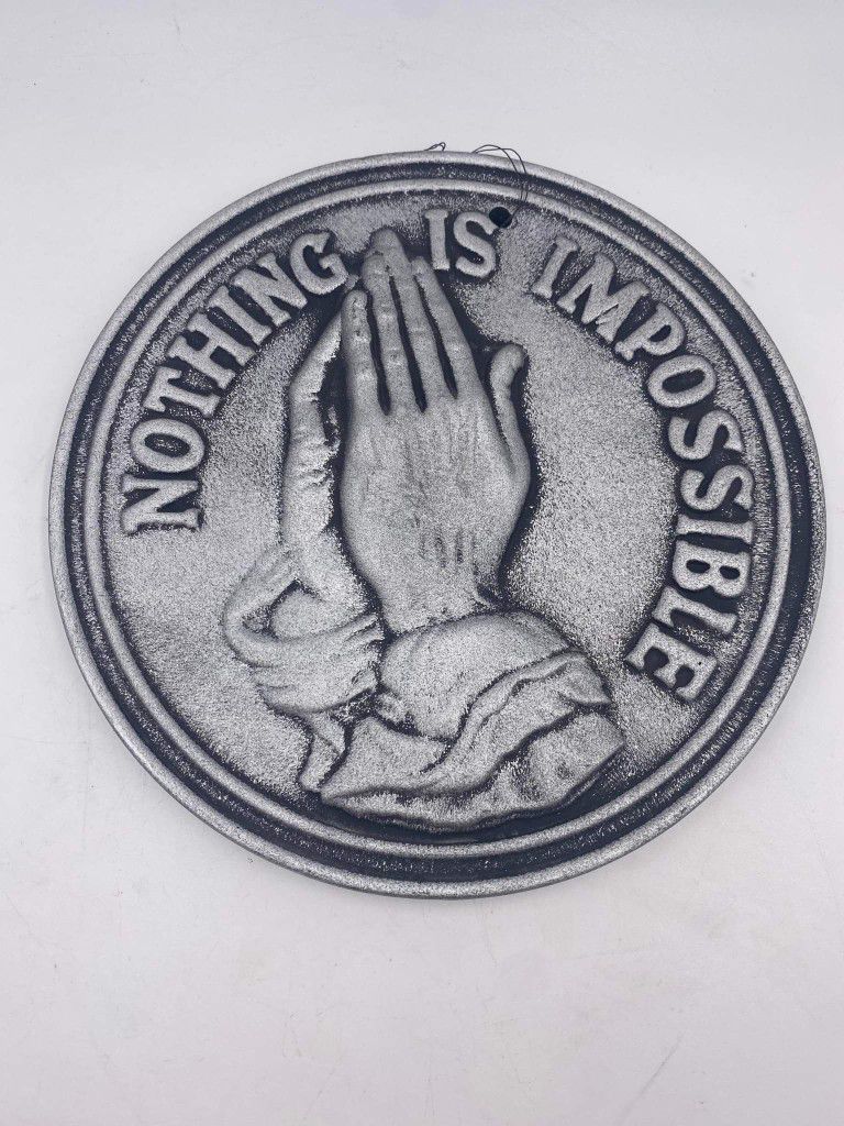 Praying Hands "Nothing is Impossible" Circle Wall Decor Great Condition
